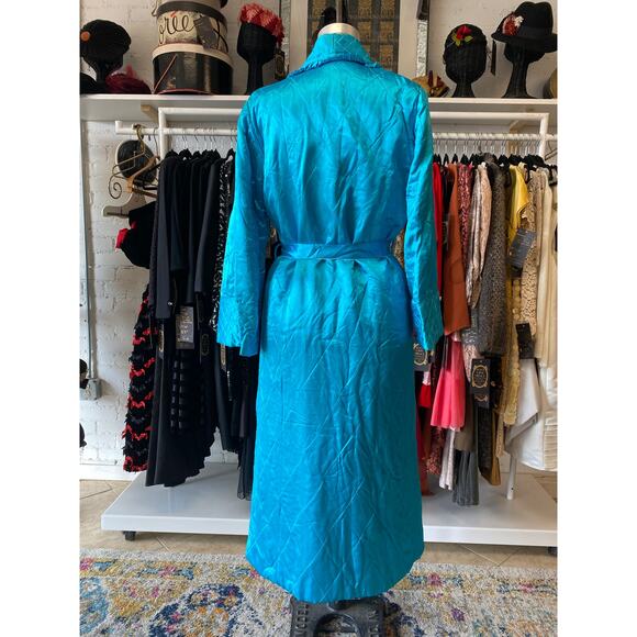 Vintage 1940s quilted Japanese robe, turquoise embroidered satin, 40s loungewear - Picture 9 of 10